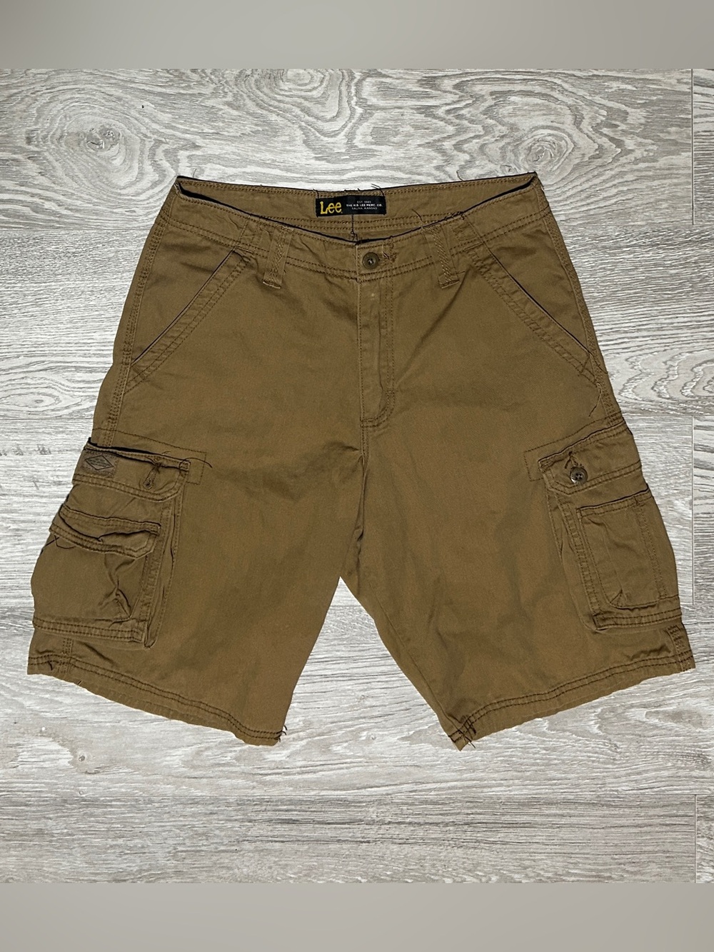Lee Men's Cargo Shorts in Olive Brown